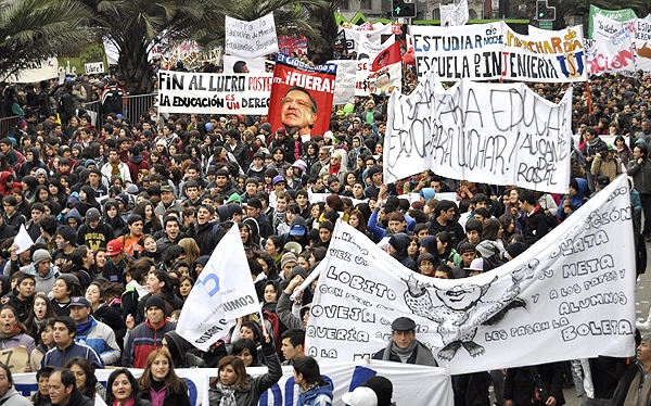 Lanzamiento Informe de Derechos Humanos de la Sociedad Civil 2013,  28 de enero en Santiago