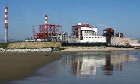 Pescadores queman bote y rechazan el acuerdo con Codelco