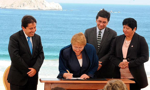Presidenta Bachelet firma proyecto de ley para proteger y conservar la biodiversidad del país