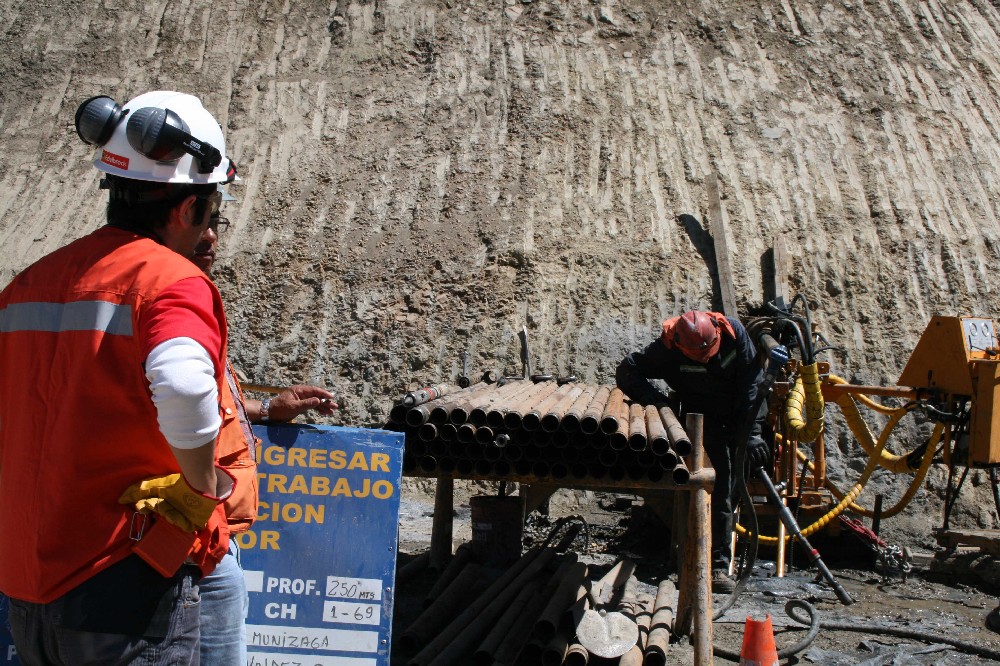 Gobierno alista enmienda a norma que afecta a mediana minería por cierre de faenas