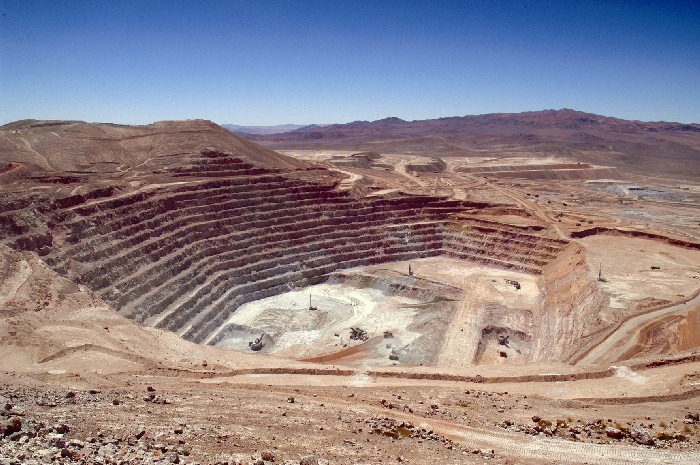 BHP propone al Estado devolver derechos de agua de faena minera en Iquique