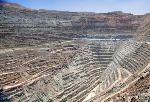 Minera Caserones estudia traer agua desde Argentina