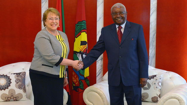 Bachelet busca intensificar relaciones con Mozambique en materia energética