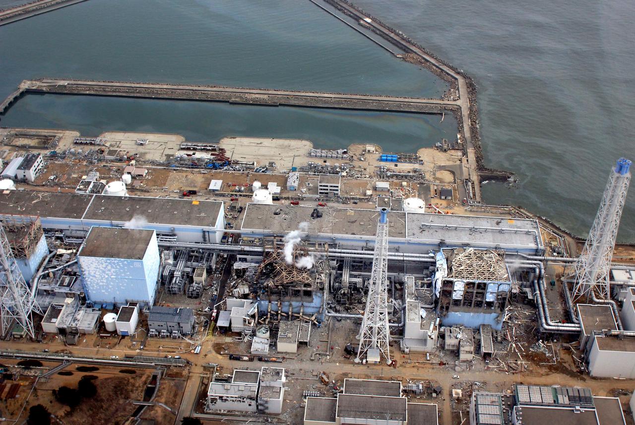 Japón comienza vertido de agua tratada de Fukushima mientras siguen las protestas