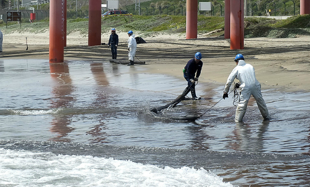 Pescadores de Quintero demandan a Enap