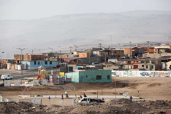 En Arica declaran afectados por contaminación