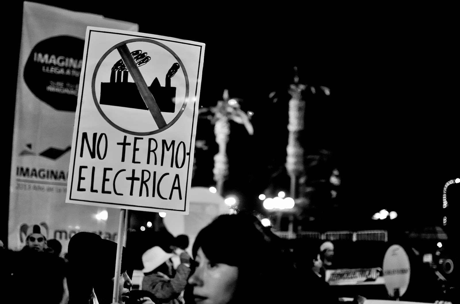 Ariqueños emplazan a Bachelet a revocar calificación ambiental de la Termoeléctrica en Cerro Chuño