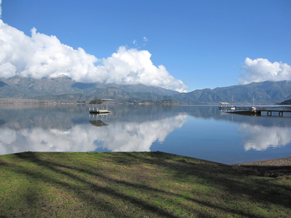 Laguna Aculeo: agua de nadie