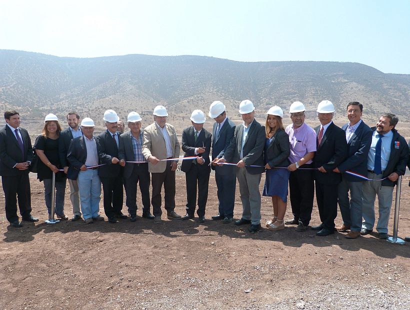 Ministro de Medio Ambiente inauguró relleno sanitario La Hormiga