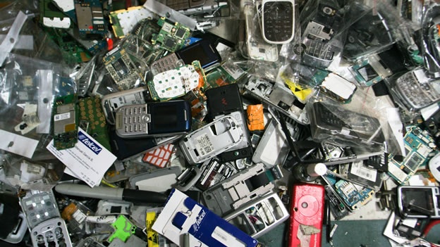 Solo uno de cada 20 celulares en Chile se recicla