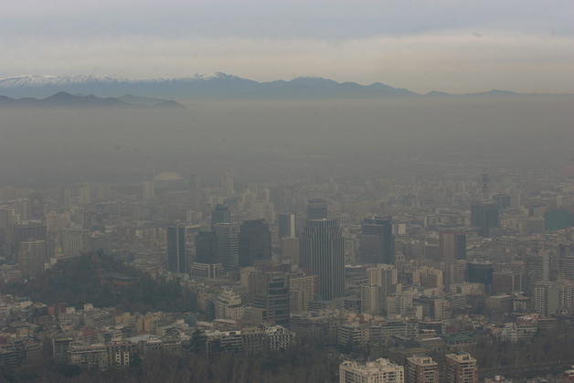 Contaminación en el Gran Santiago: investigadores solicitan potenciar estudios locales