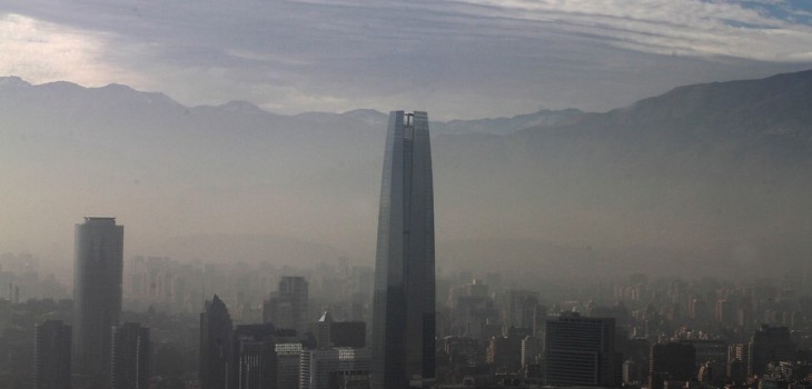 Con 53 episodios críticos, el invierno 2015 cierra como el más contaminado en 11 años en Santiago