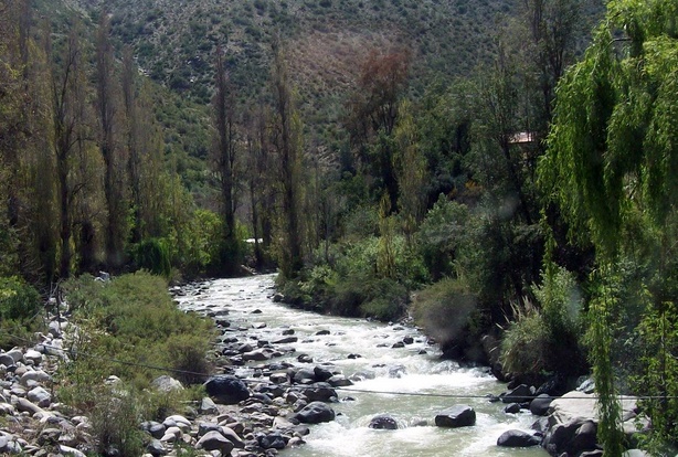 Andina afirmó que niveles de arsénico en aguas del río blanco cumplen parámetros establecidos en las normas chilenas