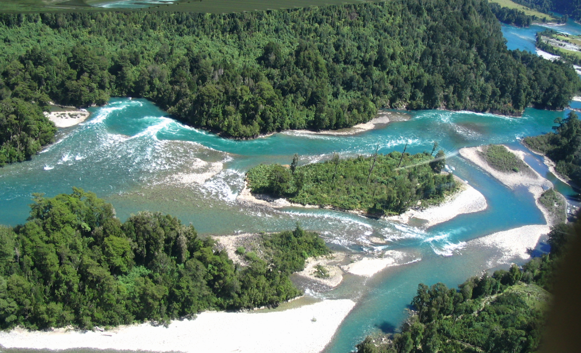Habitantes de Cochamó piden conservar el Río Puelo
