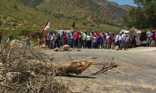 Caimanes: 58% de la comunidad aprueba acuerdo, pero oposición desestima triunfo