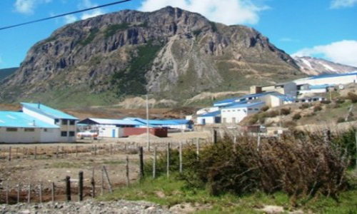 Reunión entre pobladores de Alto Mañihuales y las autoridades por metales pesados en operación minera
