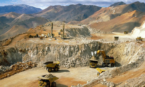 Gobierno argentino presiona para que minera chilena retire desechos arrojados en su país