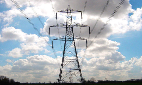 Gobierno modifica norma tarifaria para evitar alza de costo eléctrico en industrias