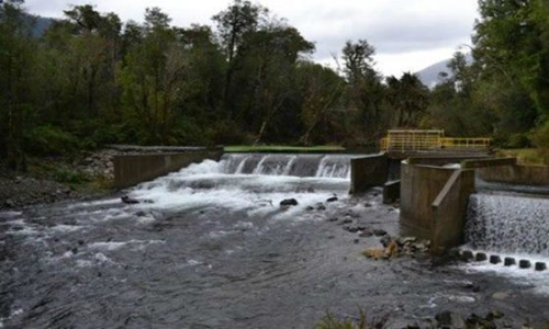 Comunidades de Los Lagos empiezan lucha contra proyecto hidroeléctrico en la región