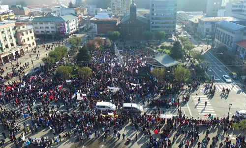 Más de 10 mil personas marcharon en Puerto Montt