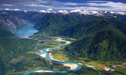 En Chile profesionales extranjeros analizan las cuencas hidrográficas