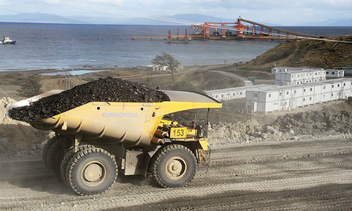 Tronaduras en Isla Riesco: Gobierno subsidia extracción de carbón y no cumple acuerdos internacionales