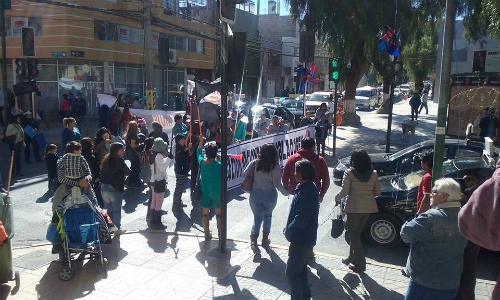 Vecinos loínos protestan por presencia de planta de plomo