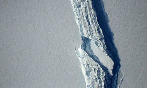 ¿Qué pasará cuando se desprenda el inmenso iceberg de la plataforma Larsen C en Antártica?