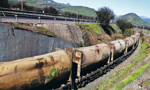 Tren que transportaba basura de KDM descarrilló en Til Til