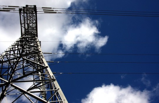 Primera línea de interconexión eléctrica entre Chile y Perú estaría operativa el 2019