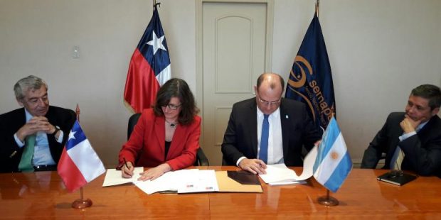 Chile y Argentina firman acuerdo en materia acuícola-pesquera