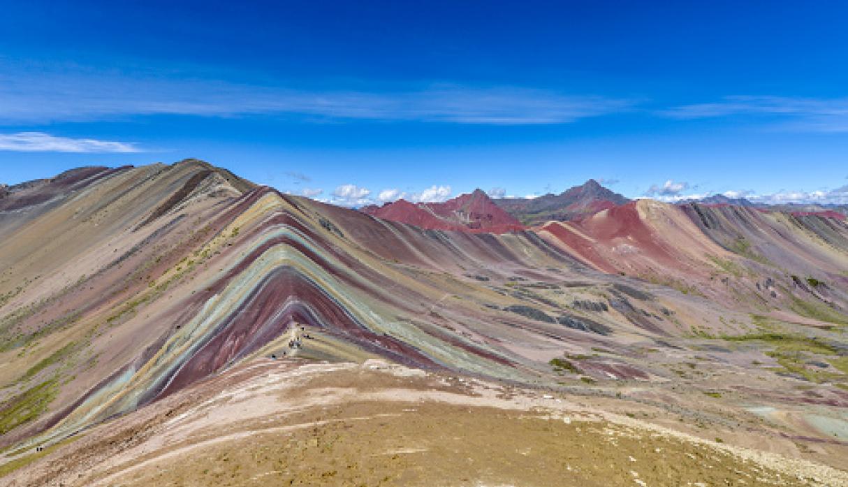 Montaña de Siete Colores fue concesionada a minera canadiense