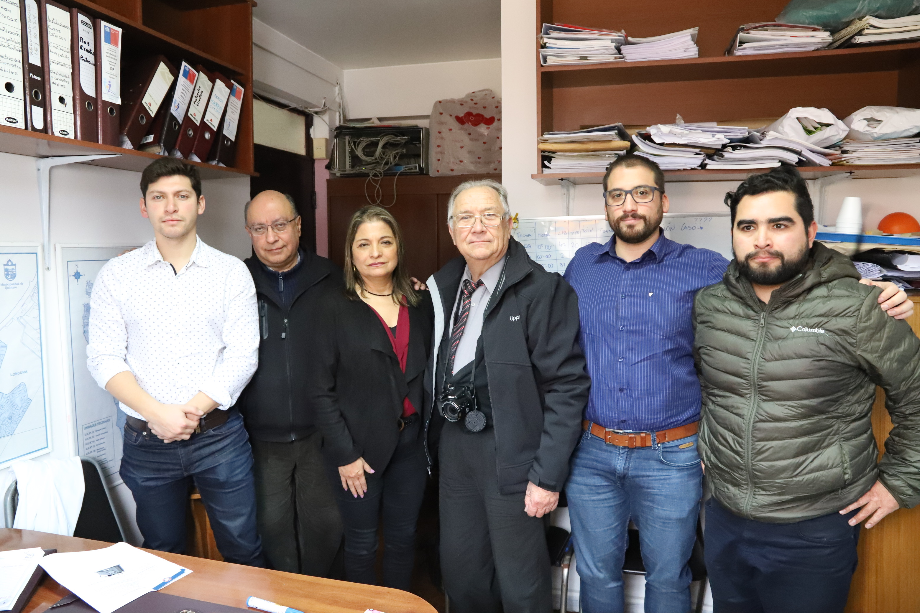 Colegio Médico realiza visita a Hospital de Quintero para conocer situación sanitaria