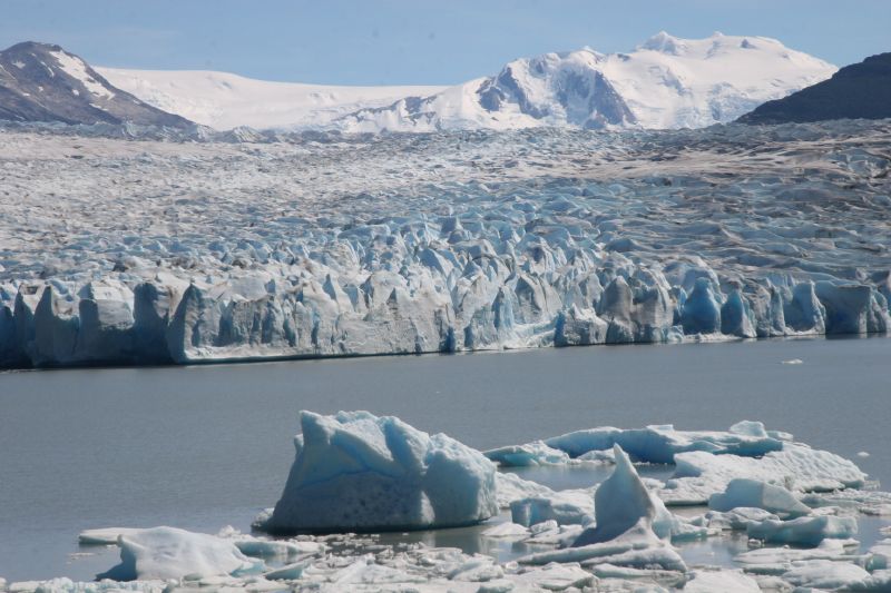 Gobierno actualiza inventario nacional de glaciares y evalúan efectos de emisiones de material particulado en los hielos