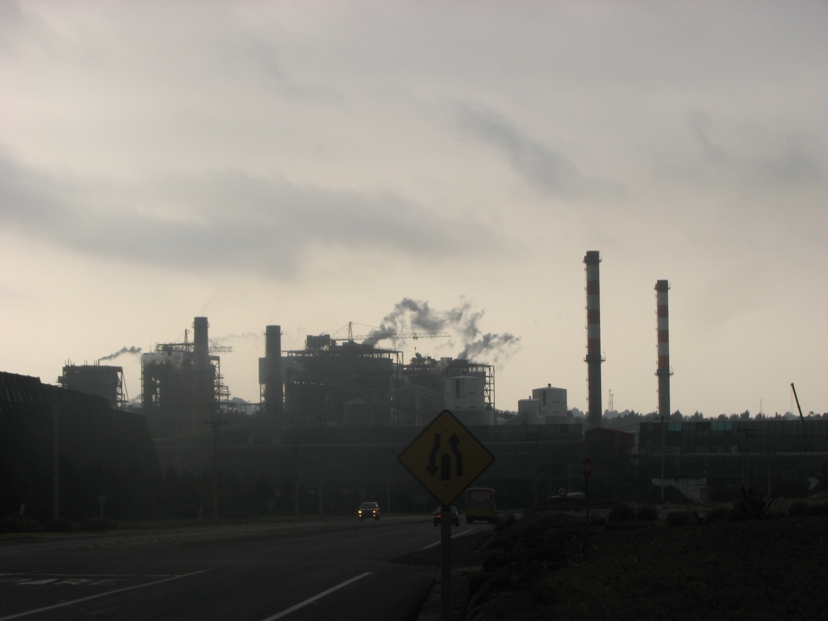 Químico sobre crisis en Quintero: “no hay esperanza para un ambiente saludable, aunque cierren las empresas”