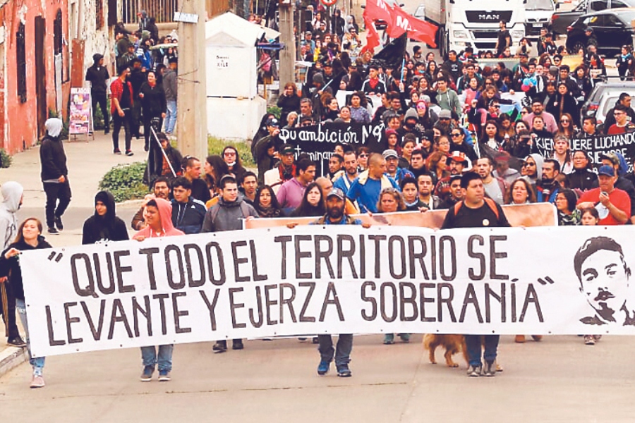 Cientos de personas despidieron a Alejandro Castro, pescador y dirigente de Quintero