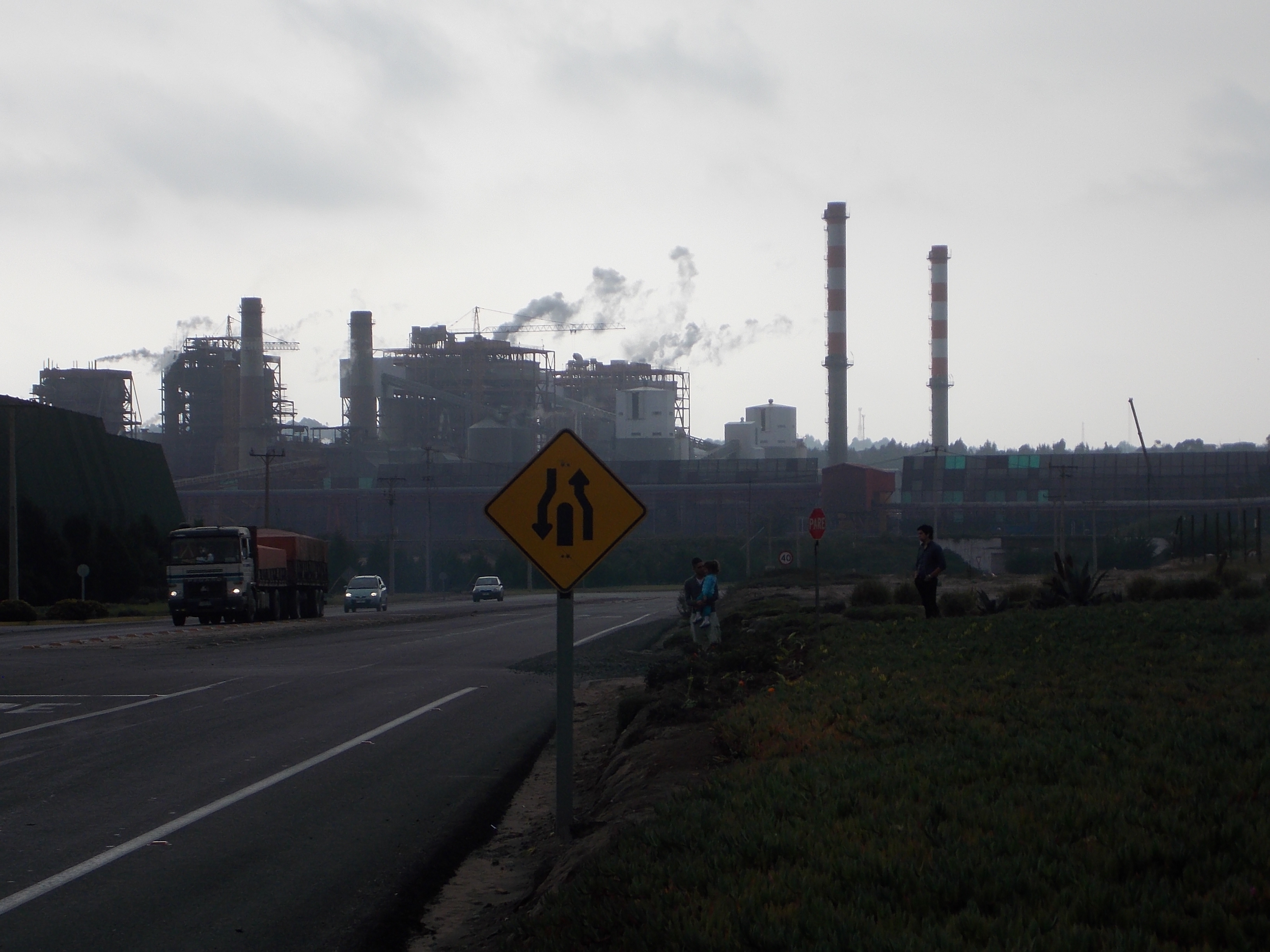 Cámara aprueba restringir trámite de proyectos en zonas saturadas de contaminación