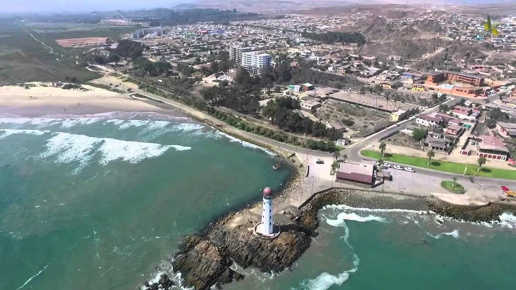 Chile: relaves mineros son arrojados al mar en las costas de Huasco