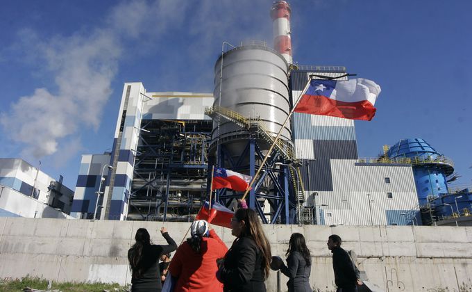 El historial de conflictos ambientales de la termoeléctrica Bocamina en Lota y Coronel