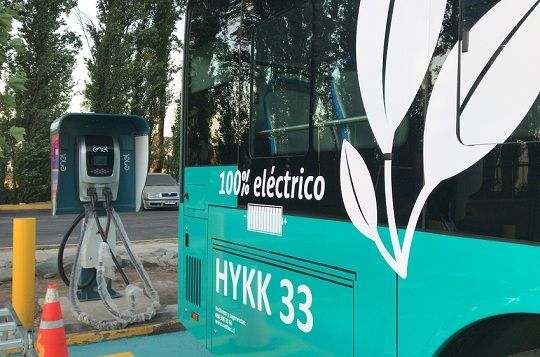 Las claves del acuerdo que impulsa la electromovilidad en Chile