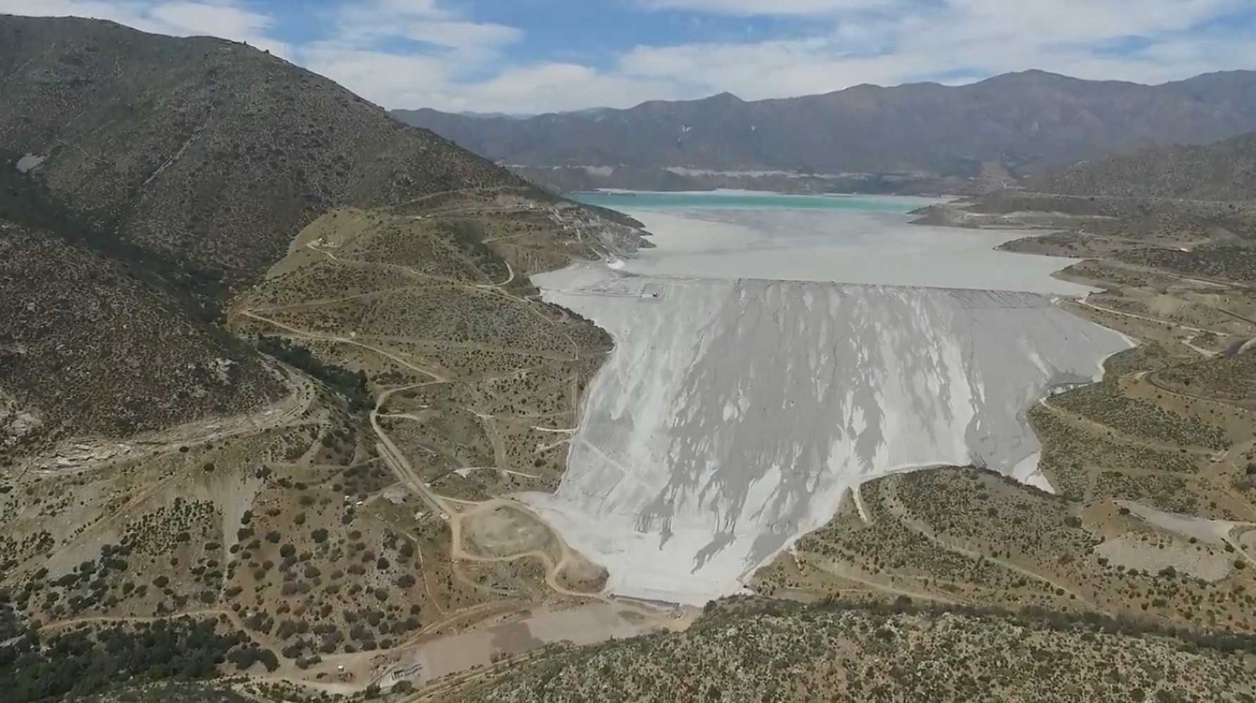 Relaves mineros a un temblor de una bomba de tiempo