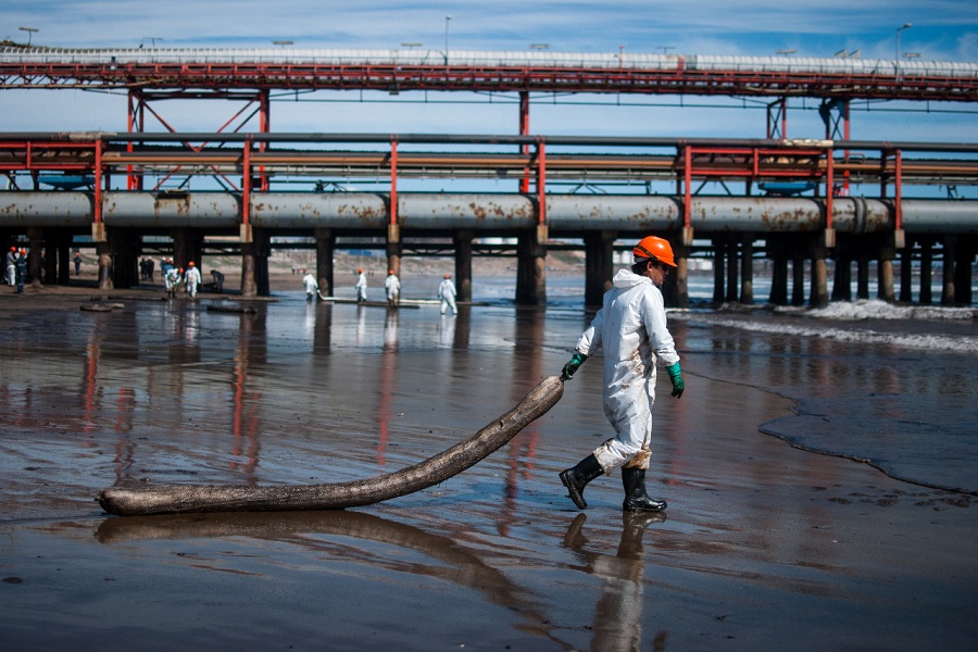 La inédita normativa del Ministerio del Medio Ambiente para regular la contaminación acuática en Quintero