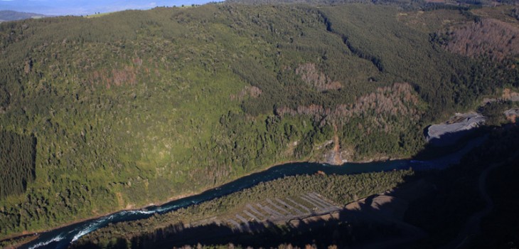 “Riesgoso, deficiente e inviable”: expertos llaman a rechazar proyecto hidroeléctrico en Río San Pedro