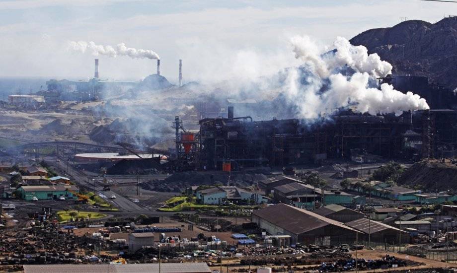 Trabajadores de la institucionalidad medioambiental rechazan “intervención” del Ministerio de Economía sobre el SEA para “agilizar la inversión”