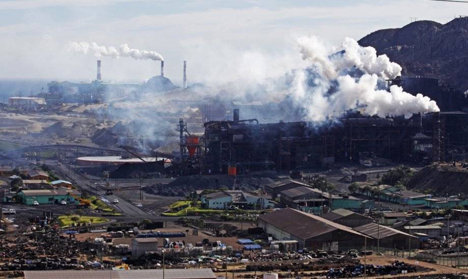 Trabajadores de la institucionalidad medioambiental rechazan “intervención” del Ministerio de Economía sobre el SEA para “agilizar la inversión”