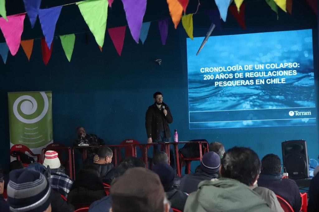 Fundación Terram realiza taller sobre regulación pesquera con pescadores artesanales en Valparaíso