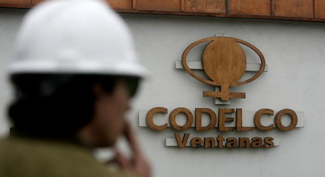 Girardi presenta denuncia contra Codelco Ventanas por emisiones ilegales