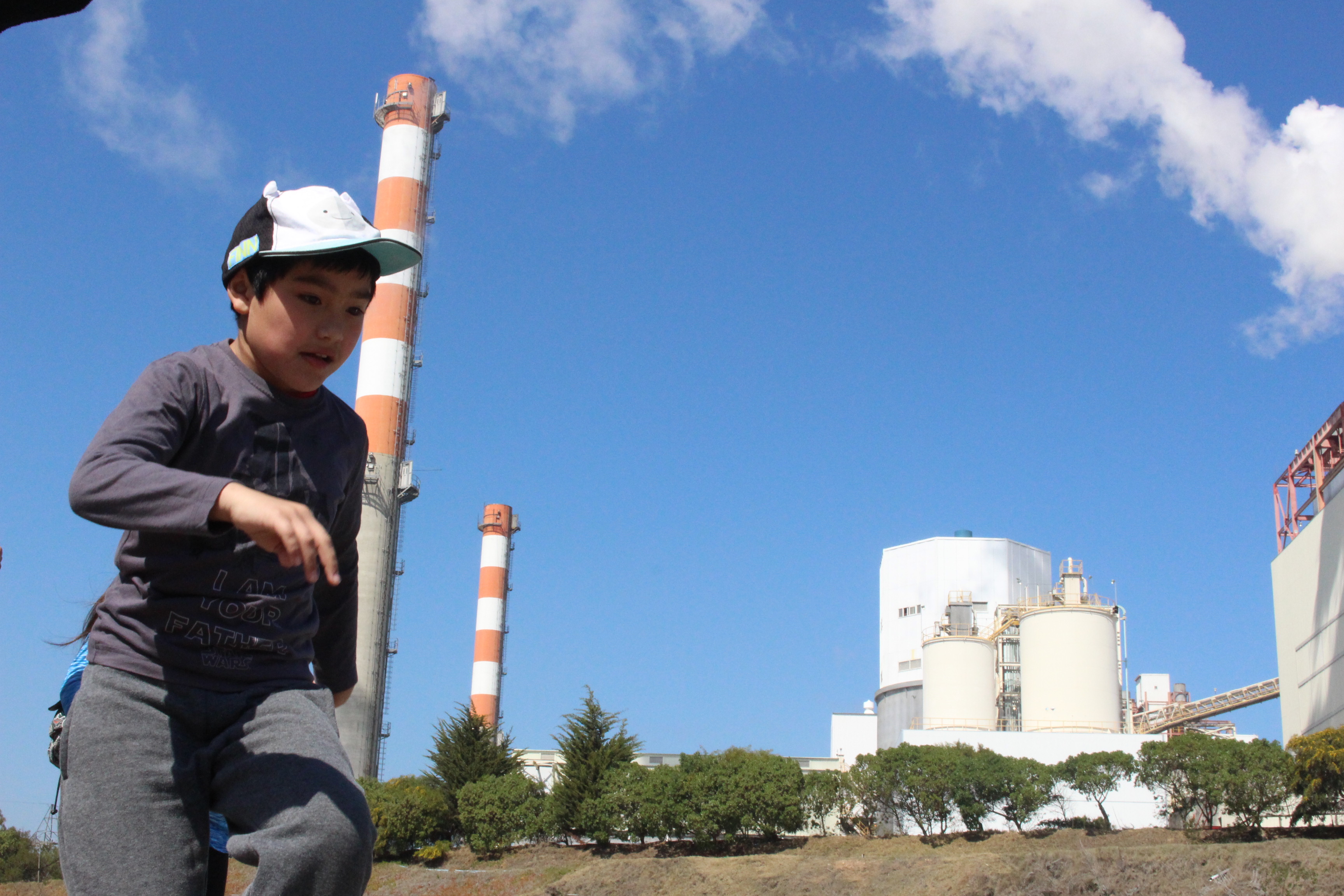 Peak de dióxido de azufre en la Bahía de Quintero baja en un 56%