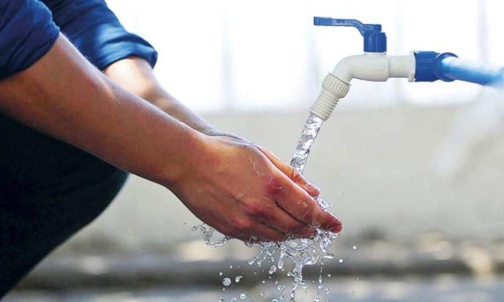 Informe revela dramática situación del agua en Chile: comunas más afectadas por la escasez hídrica son la de mayor inequidad social