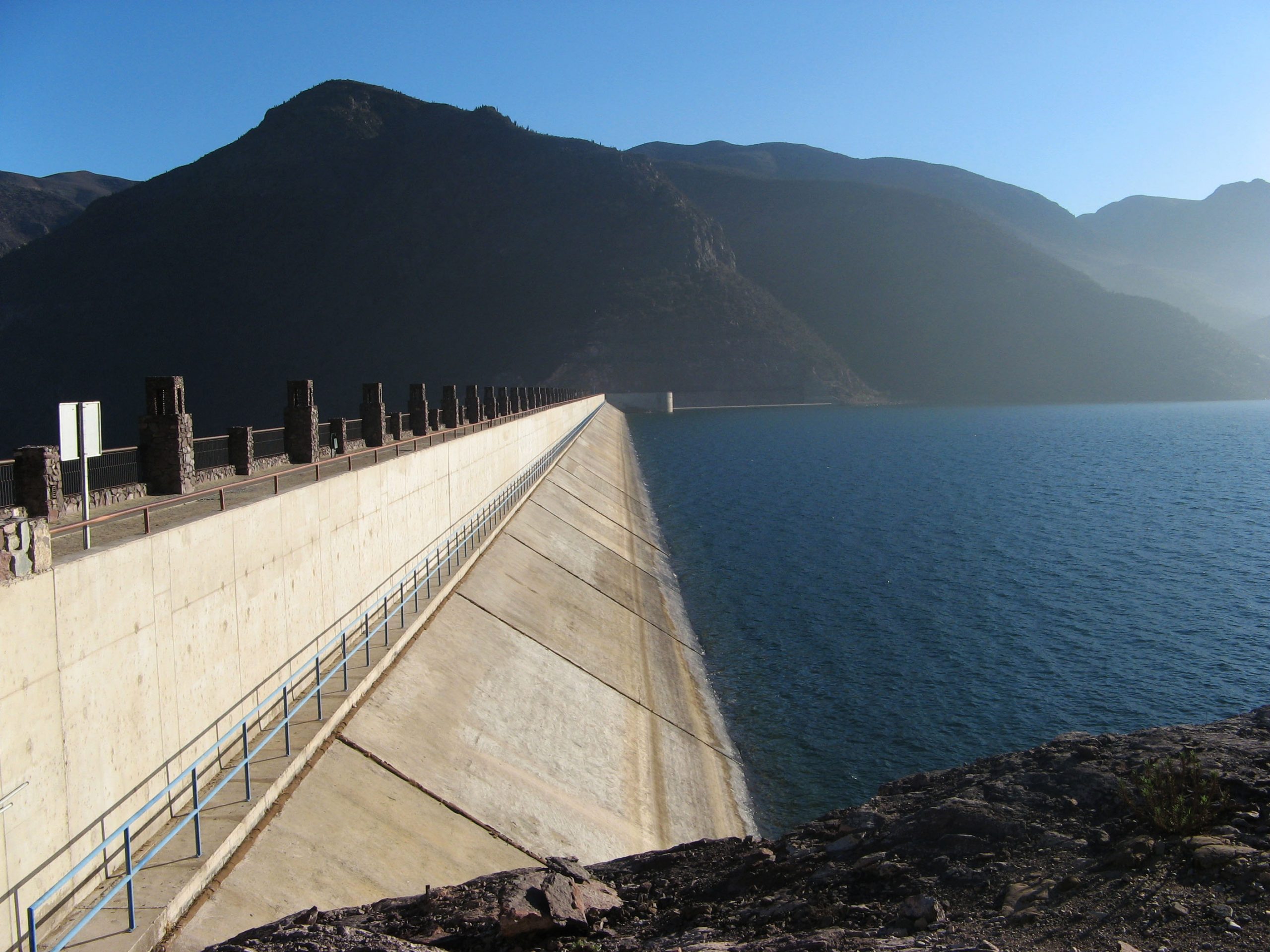 TC declara inconstitucional glosa de presupuesto de Agricultura que permitía a embalses postular a recursos sin RCA